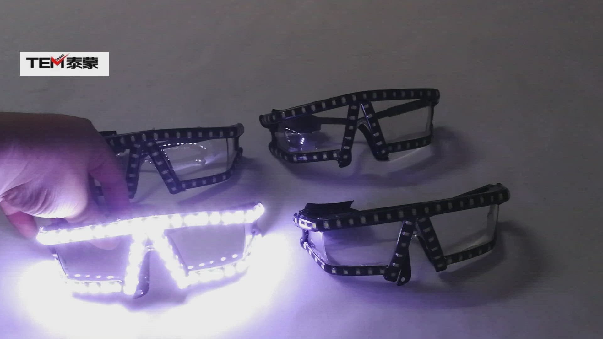 Lunettes de Noël LED de mode, accessoires de scène laser Night Club Super Bright LED Lunettes fournitures de fête d'événement